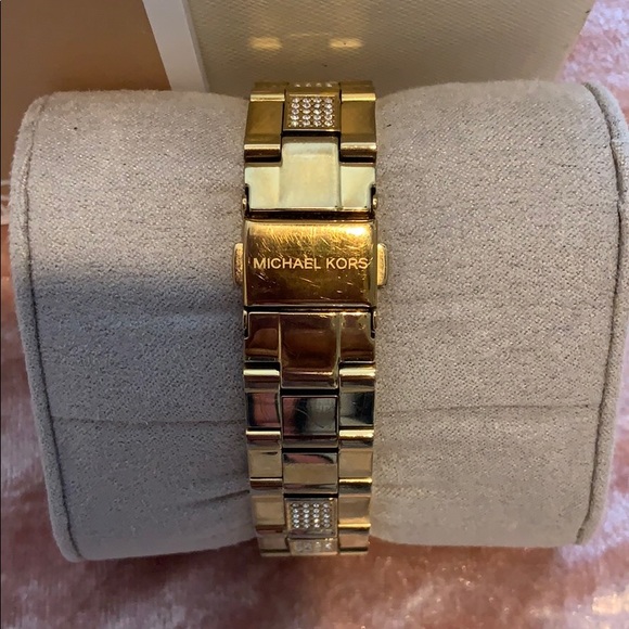 Michael Kors Gold “Bling” Watch Timepiece - Picture 3 of 8